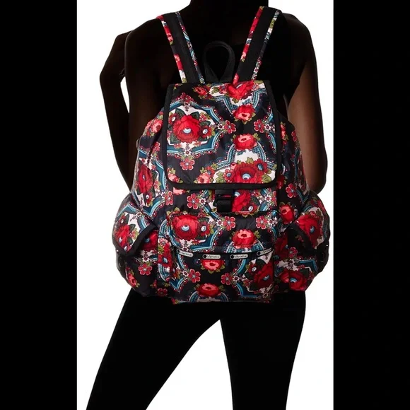 Lesportsac Backpack X Large Cosmetic Beauty Voyager backpack RARE Lesportsac x Peanuts Snoopy Voyager Backpack Large Size  main image 4